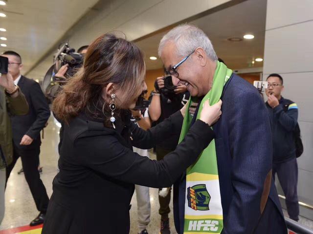 国模伊人
